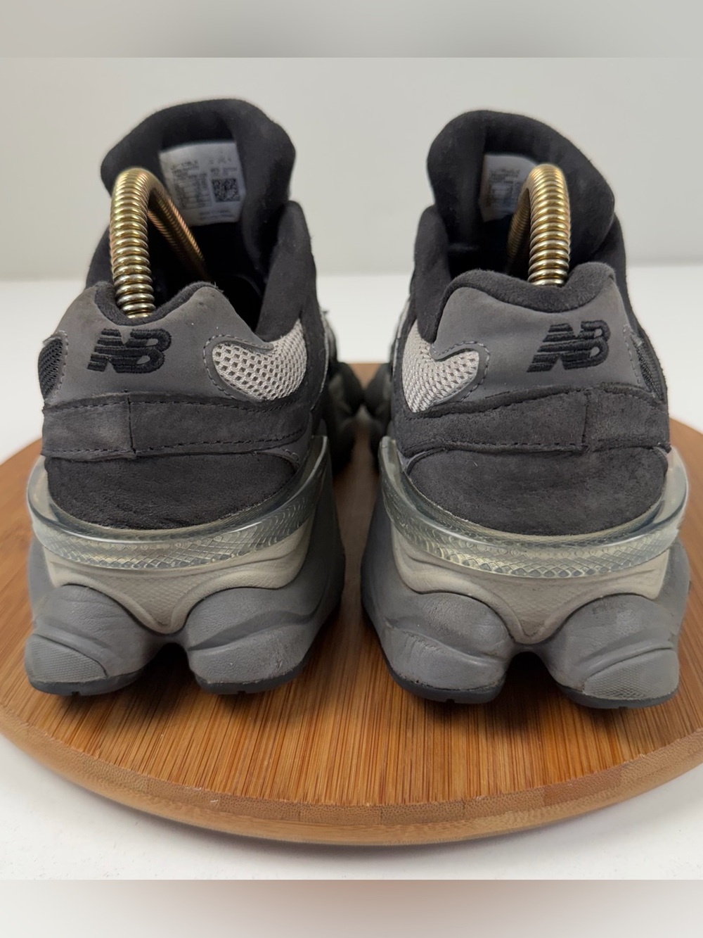 New Balance 9060 Men’s Black and Gray Chunky Athletic Sneakers - Picture 4 of 10